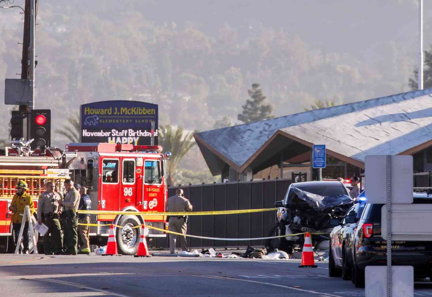 The crash at California Community Colleges in California left 25 students in a car with no injuries